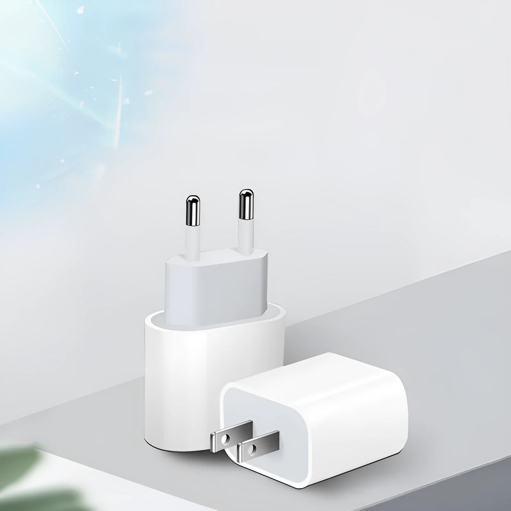 White PD20W mobile phone charger with USB port and choice of European or US plug.