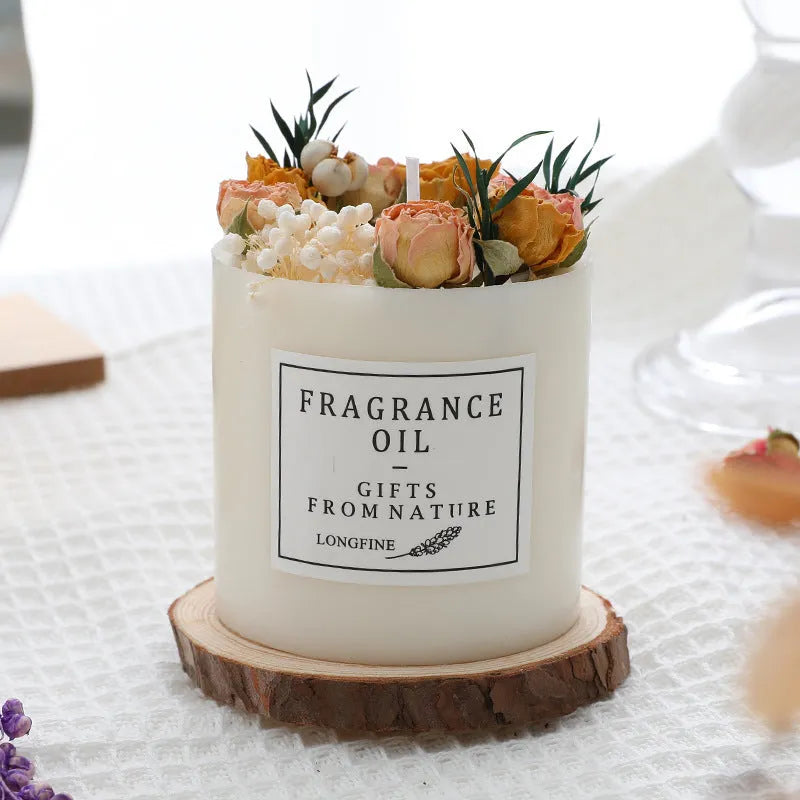 Dried flowers decorative scented candle with approximately 330g content showing fragrance options including lavender and vanilla