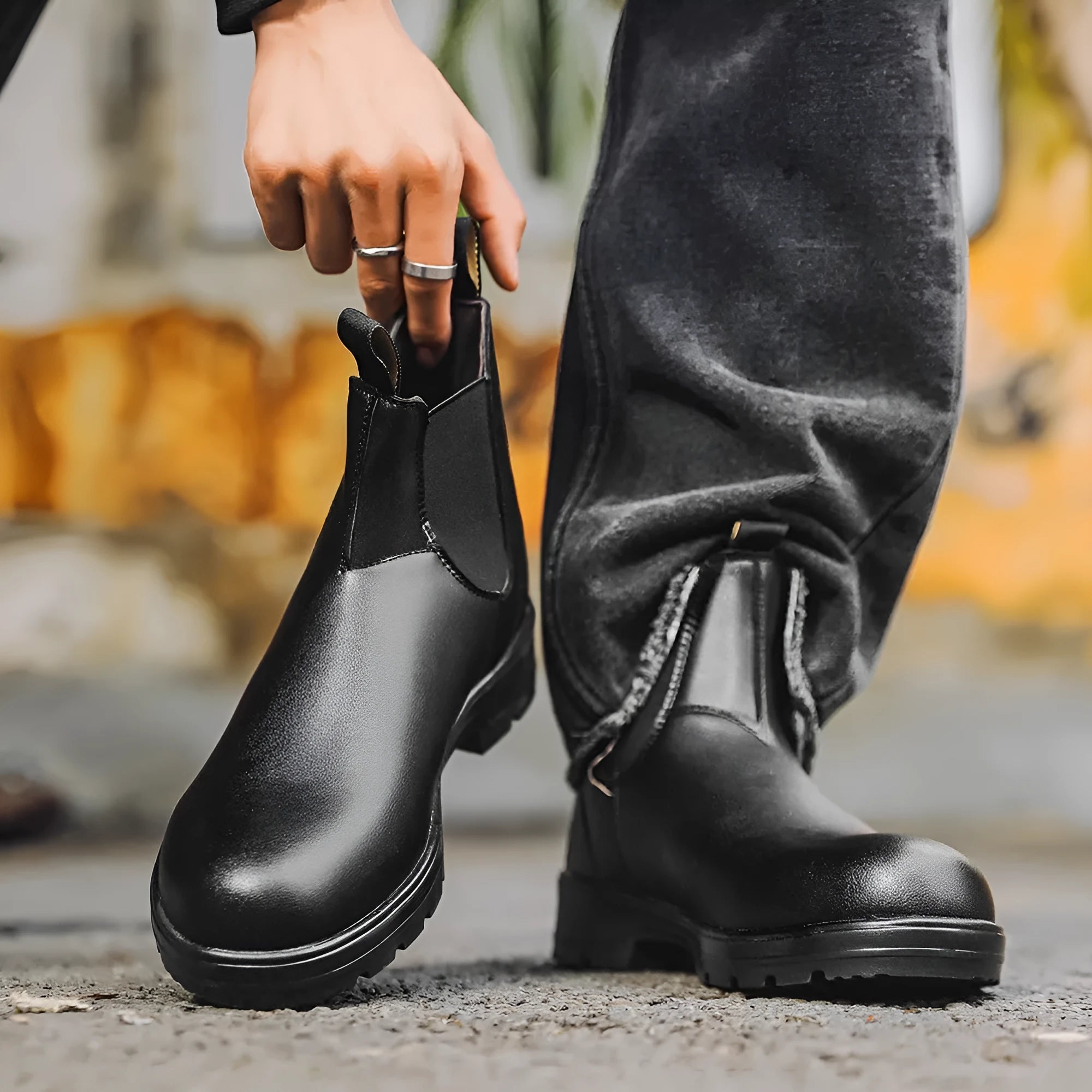 Vintage brown Chelsea boots with frosted PU upper and car suture detailing on a beef tendon sole