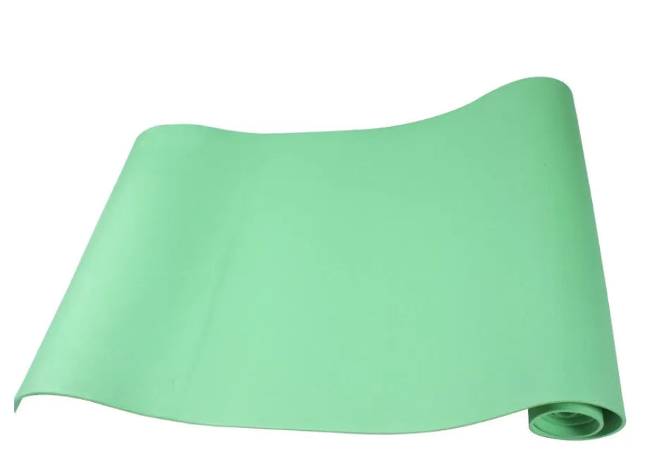 EVA yoga mat in red showing rolled and flat positions, demonstrating 4mm and 6mm thickness options.