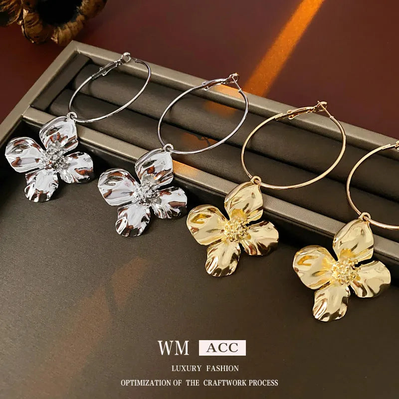 Silver needle metal flower earrings with geometric cold style in gold or silver electroplated finish