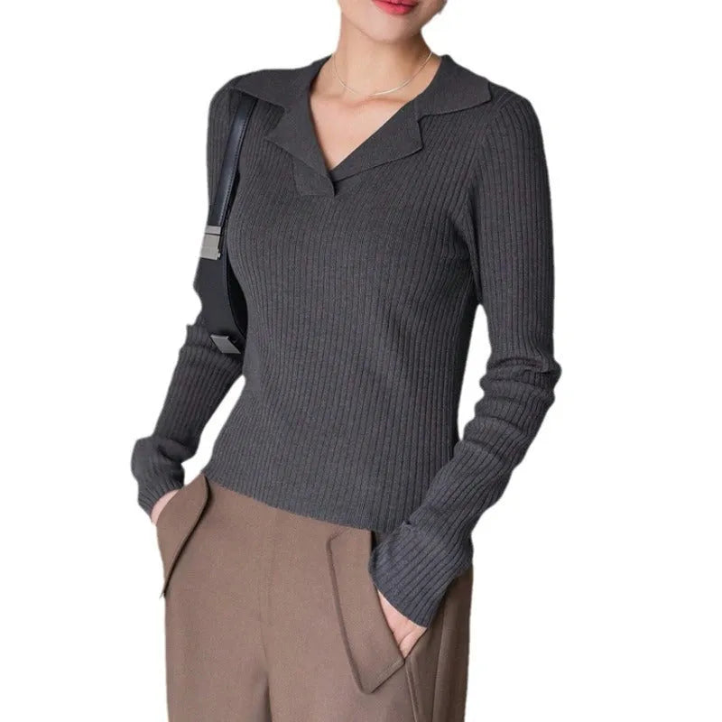 V-neck hemmed pullover sweater in solid colour with vertical stripe pattern, women's slim fit long sleeve top