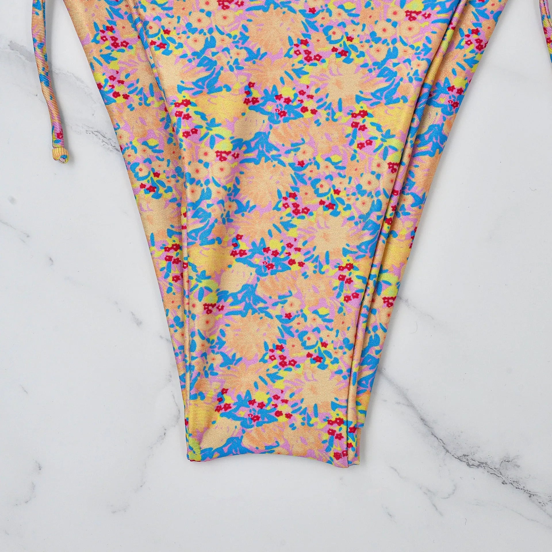Lace-up bikini swimsuit with backless design and European split styling