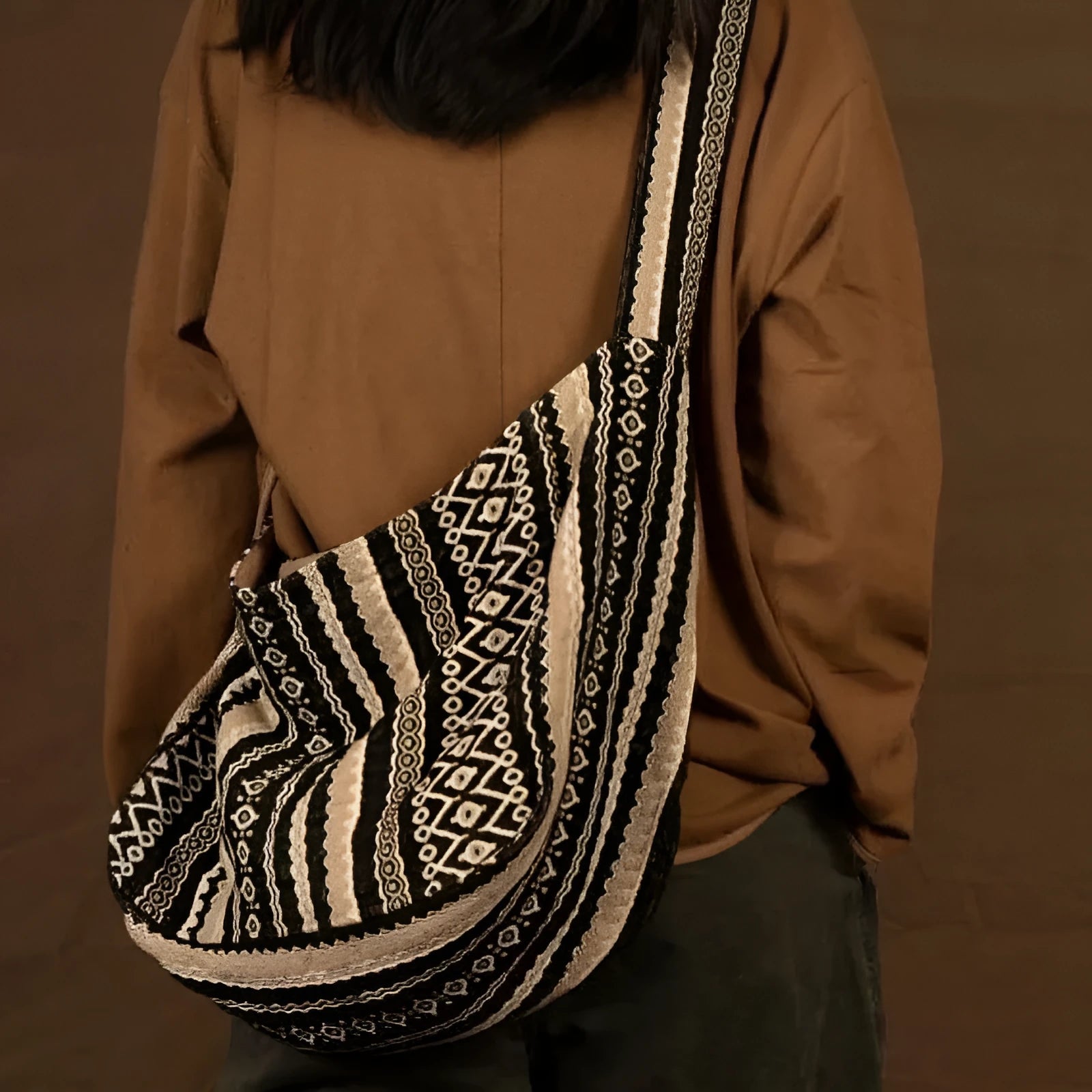 Vintage jacquard striped corduroy messenger bag with adjustable plaid strap and zippered closure