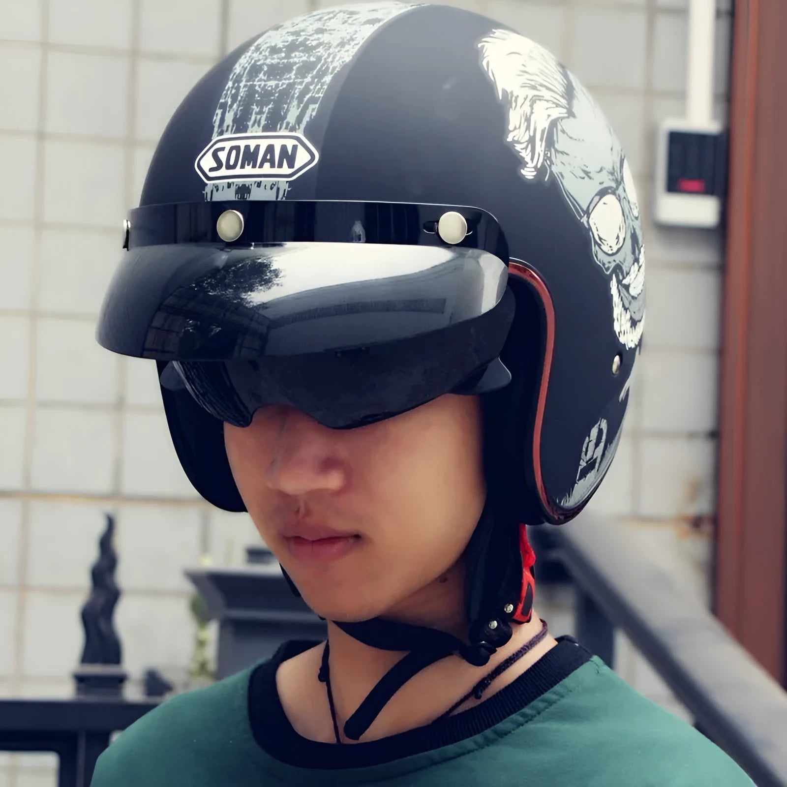 Retro-style half helmet for electric bike riding in ABS plastic, shown in a classic colour option.