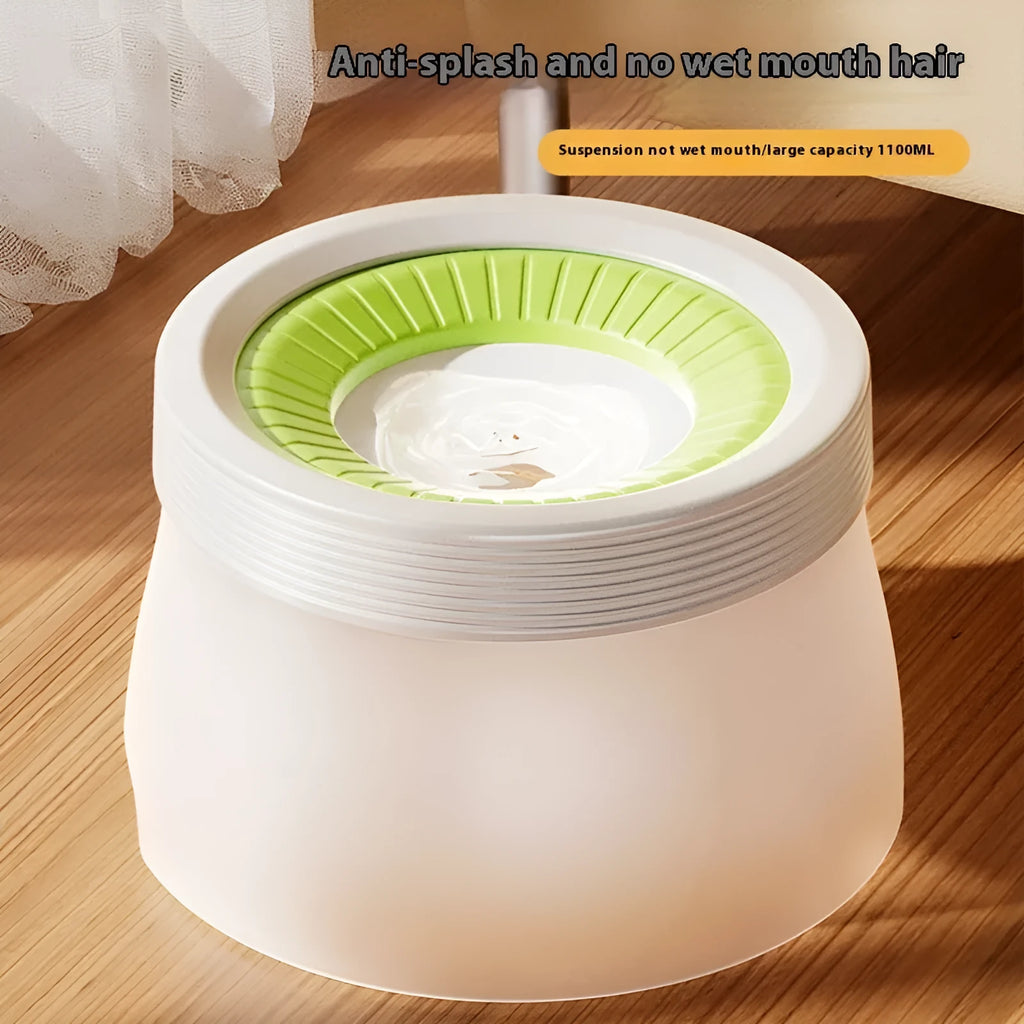 Green pet suspension drinking water bowl with non-wet mouth design on stable plate