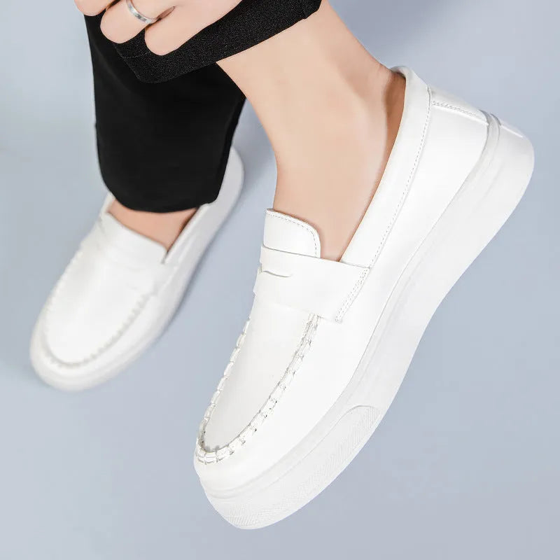 Men's British style casual leather shoes with round toe and slip-on design in artificial PU material