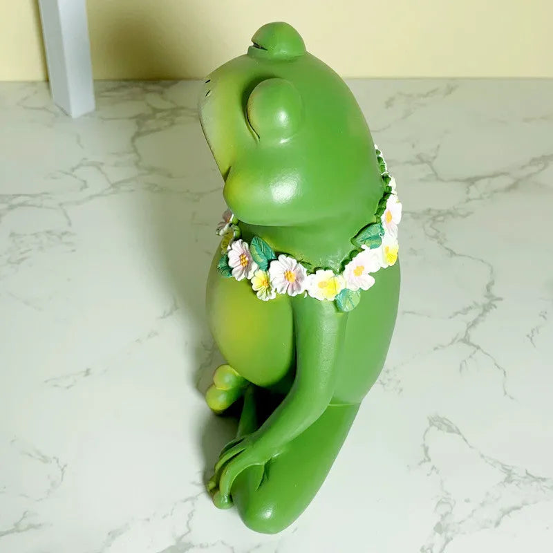 Magic yoga frog ornament in RDW123 colour with European style design for tabletop display