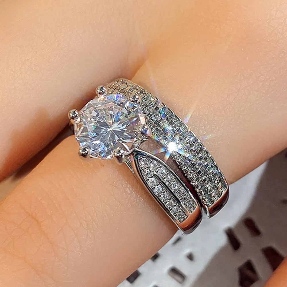 White gold colour wedding ring bracelet with geometric round design