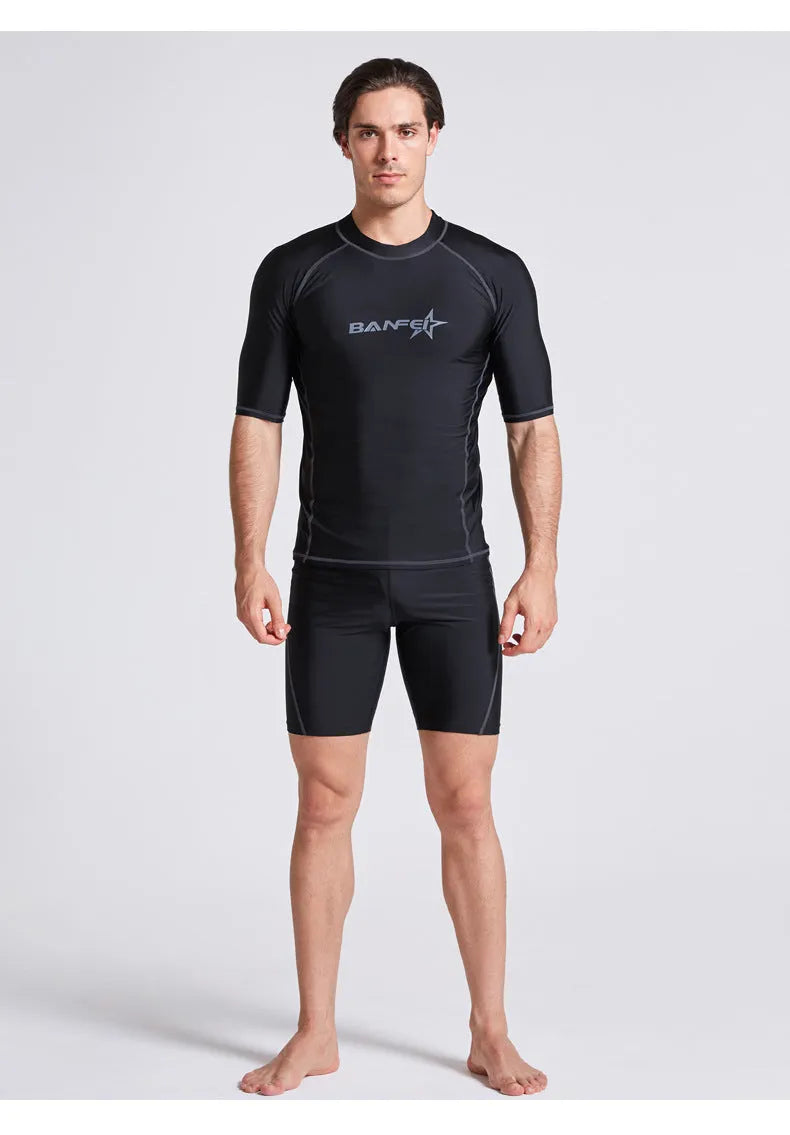 Men's quick-drying half sleeve swimsuit set in nylon for snorkelling and surfing activities