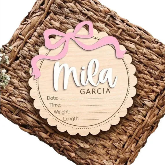 Square wooden baby room ornament with custom name, shown in 13cm and 15cm sizes.