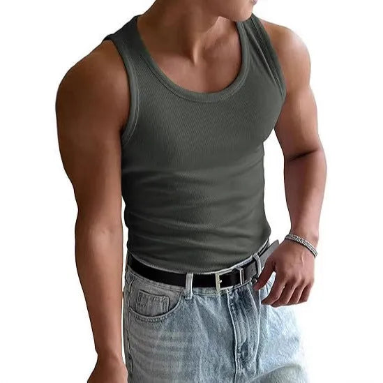 Men's slim-fit black polyester sports T-shirt with wool lining for summer workouts