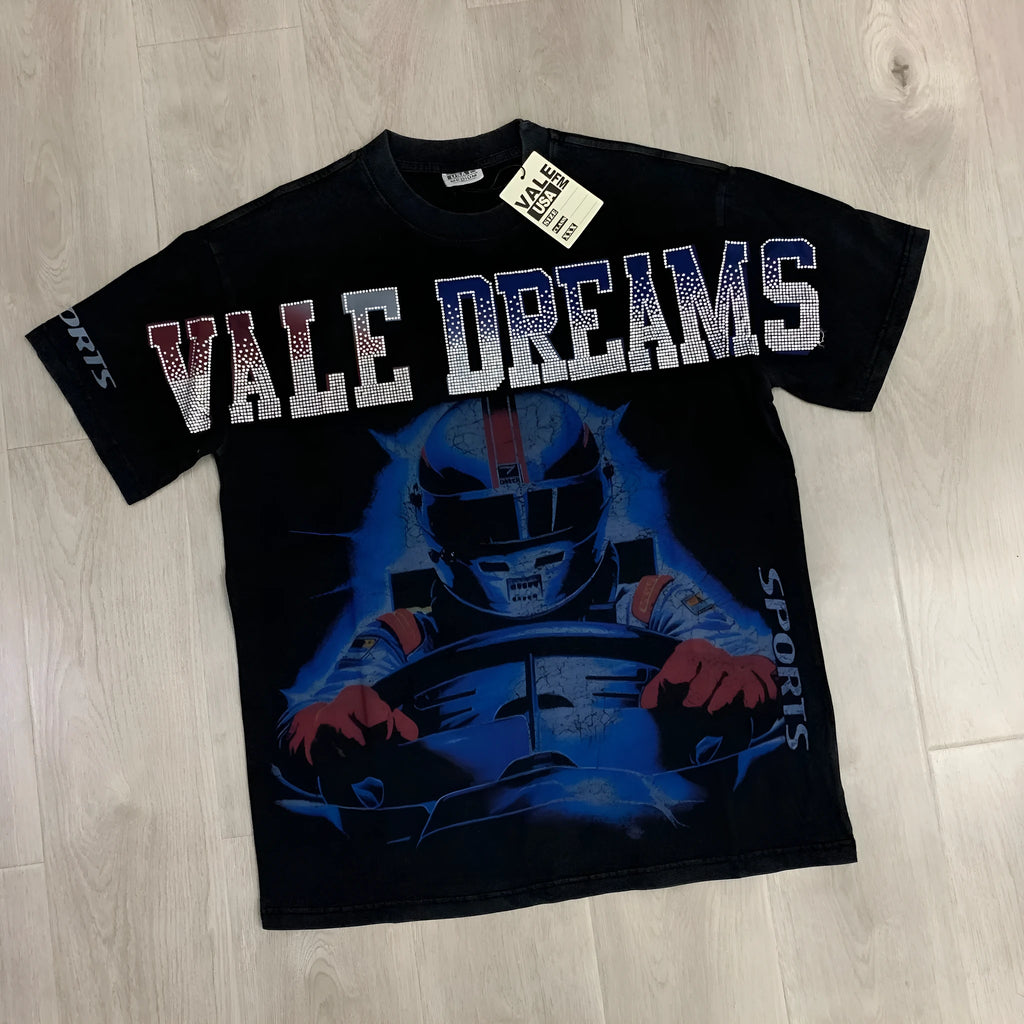Cotton retro figure printed loose short sleeve pullover in black with washed-out distressed finish