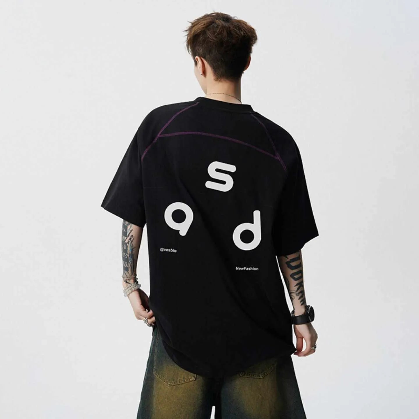 Cotton letter print short-sleeve t-shirt in loose fit with round neck
