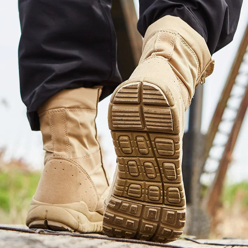 Summer Yulong Combat Boots in black or sand colour for outdoor climbing and tactical desert use