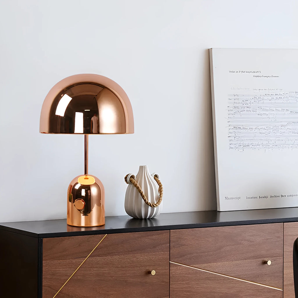 Post-modern metal table lamp in rose gold finish with 280x450mm dimensions