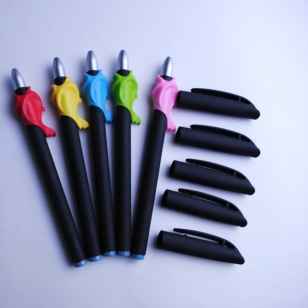 Automatic fading ink pen set with 0.5mm tip, plastic body, and eight refill cores