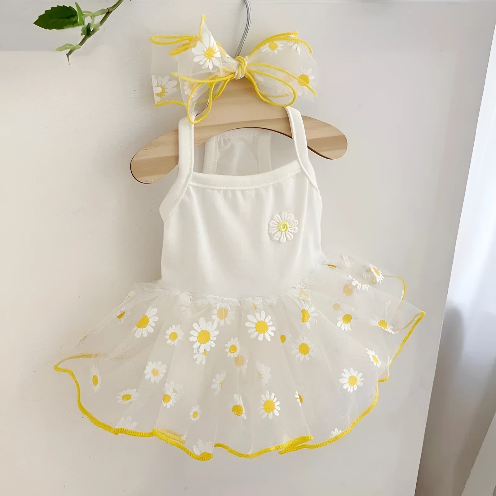 Yellow little daisy pattern thin polyester dog clothes for summer wear in XS S M L XL sizes