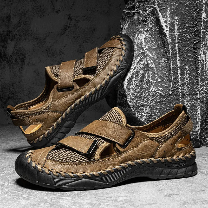 Men's casual non-slip breathable beach sandals with mesh upper and rubber sole