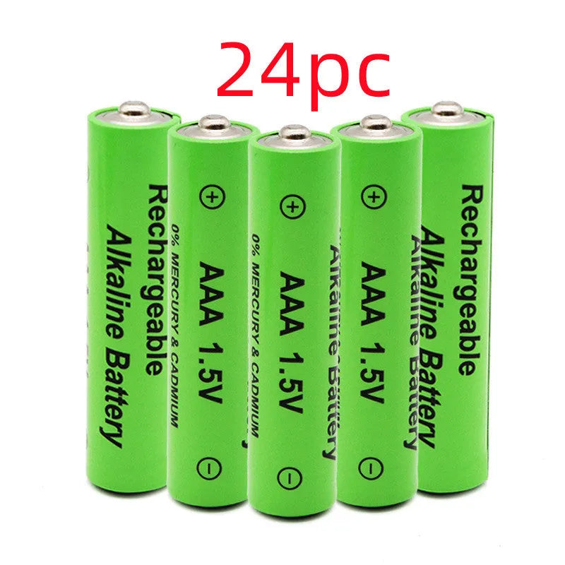 Green AA alkaline rechargeable battery with 3000mAh 1.5V label