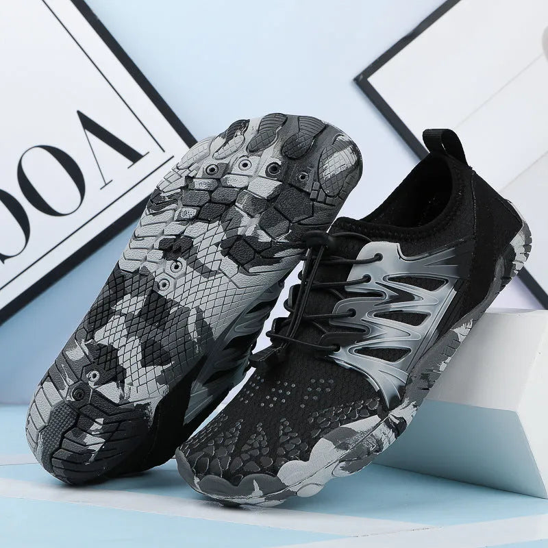 Quick-drying lace-up beach shoes with mesh upper and non-slip rubber sole in multiple colours