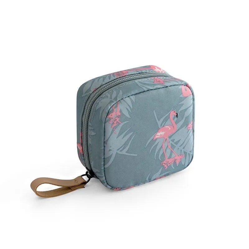 Plain cloth cube makeup storage bag for cosmetics organisers, shown in blue, pink, white, and white pink colour options.