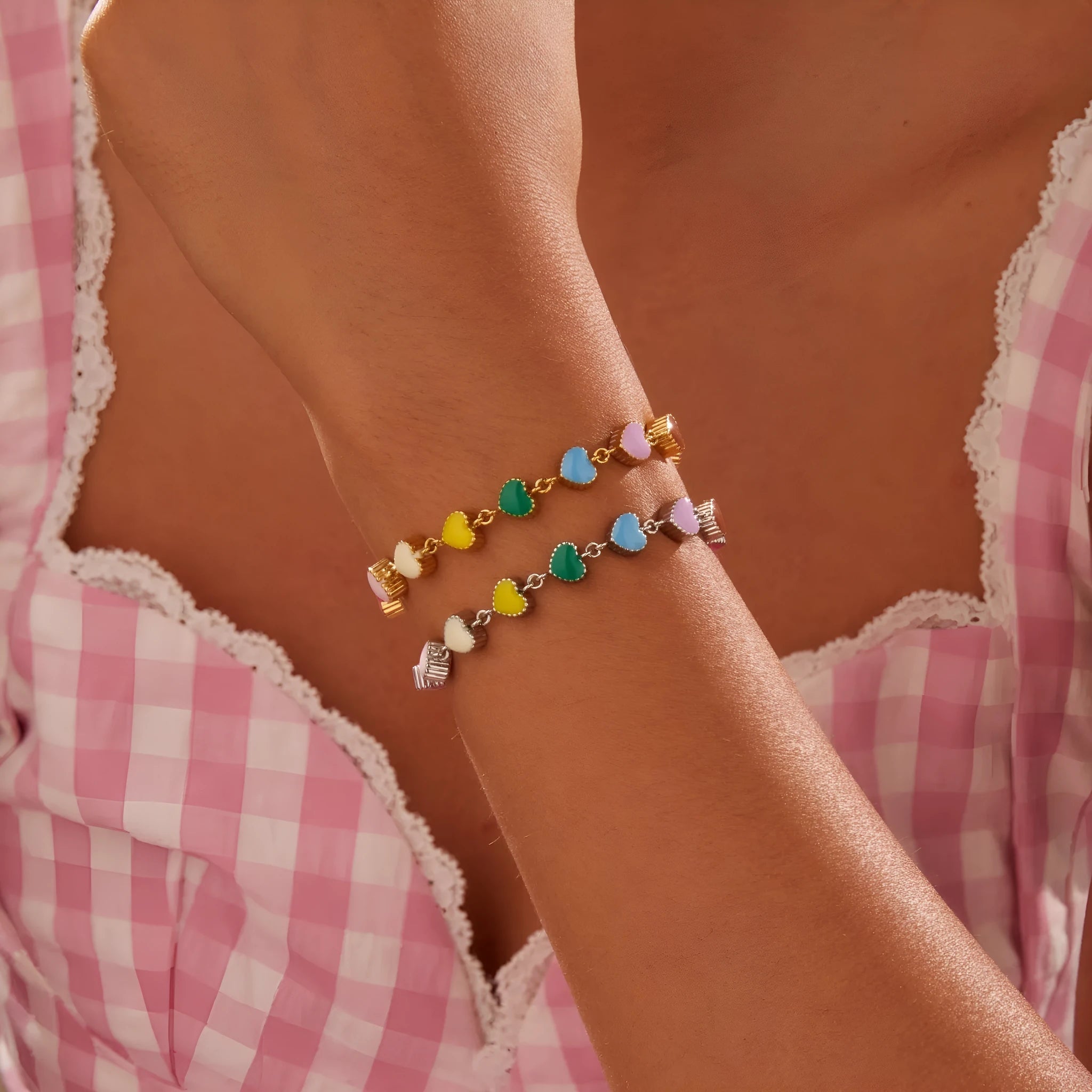 Women's heart-shaped titanium steel bracelet in gold or steel colour with electroplated finish