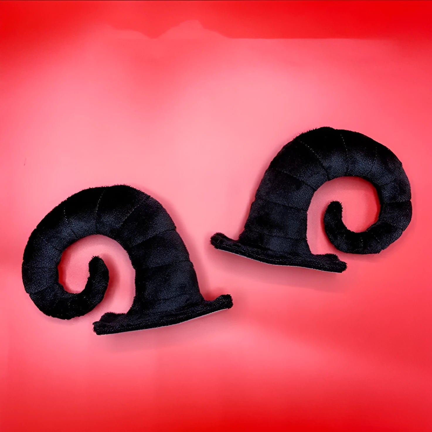 Pair of composite fibre demon bull horn decorations for motorcycle helmets in four colour options