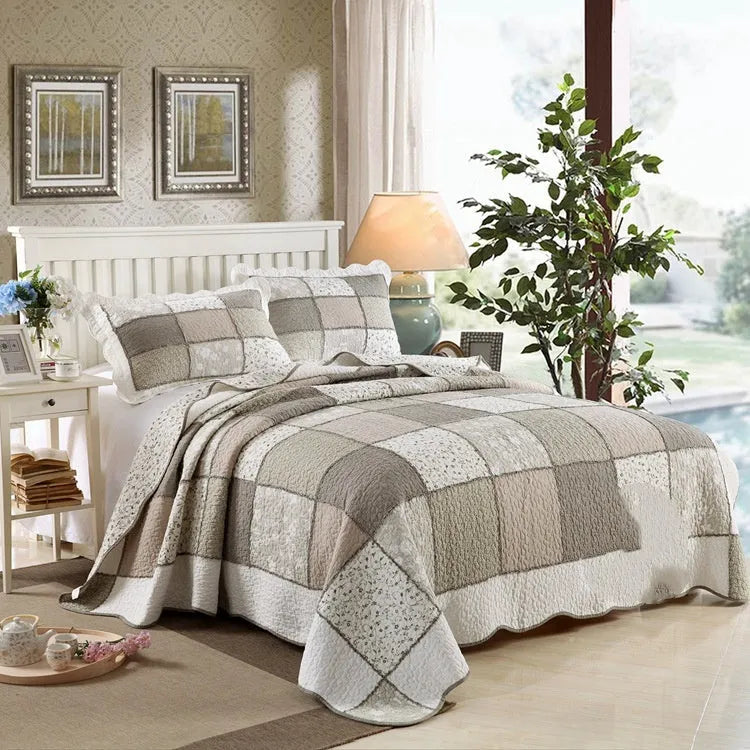 Pure cotton quilted bedspread three-piece set in Korean style with matching pillowcases.