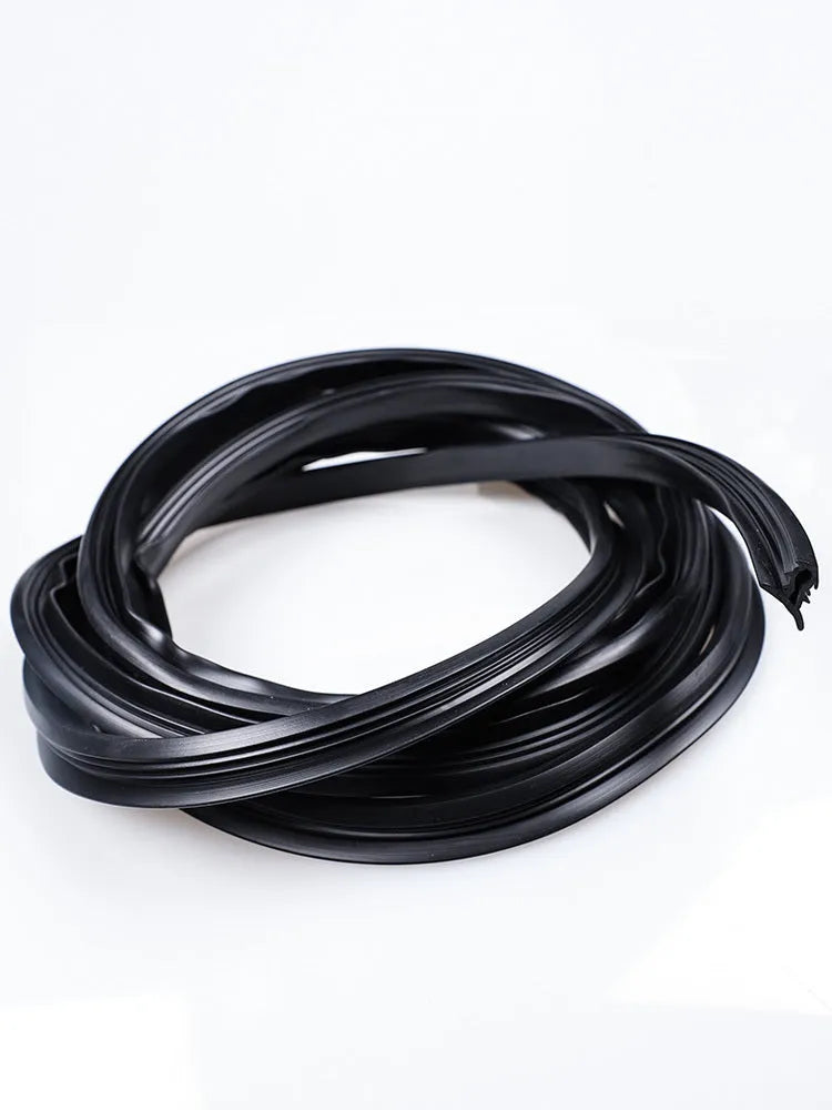 Mitsubishi Outlander dashboard soundproof seal strip made of black silicone, 1.6 metres long.