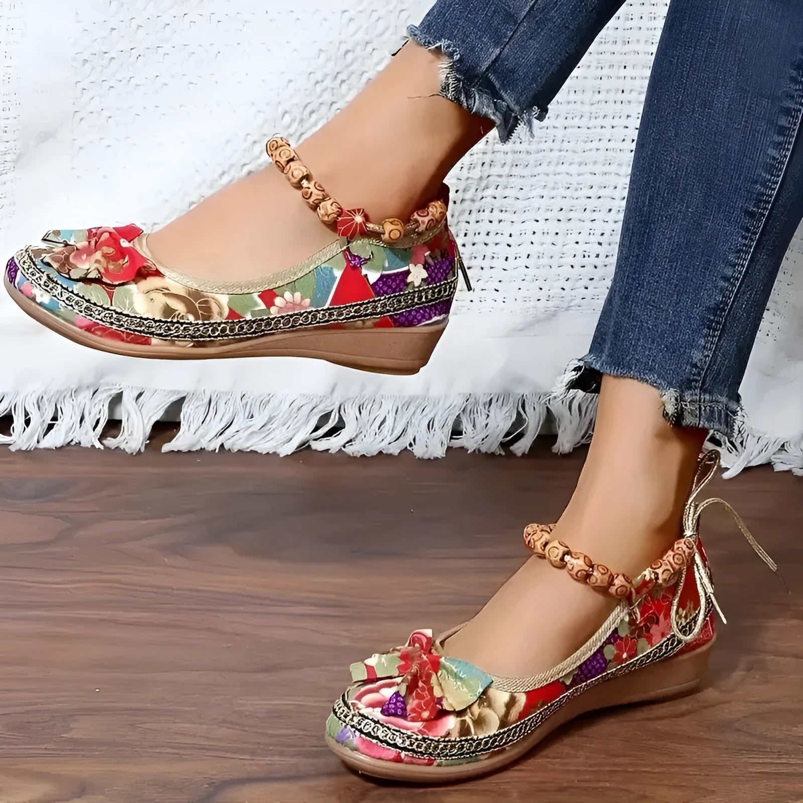 Women's black ethnic platform sandals with elastic band and cloth upper for plus sizes
