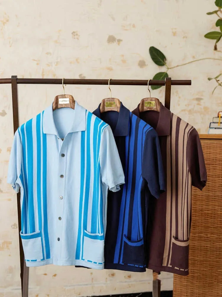 Short-sleeved knitted cardigan polo shirt in light blue with lapel collar