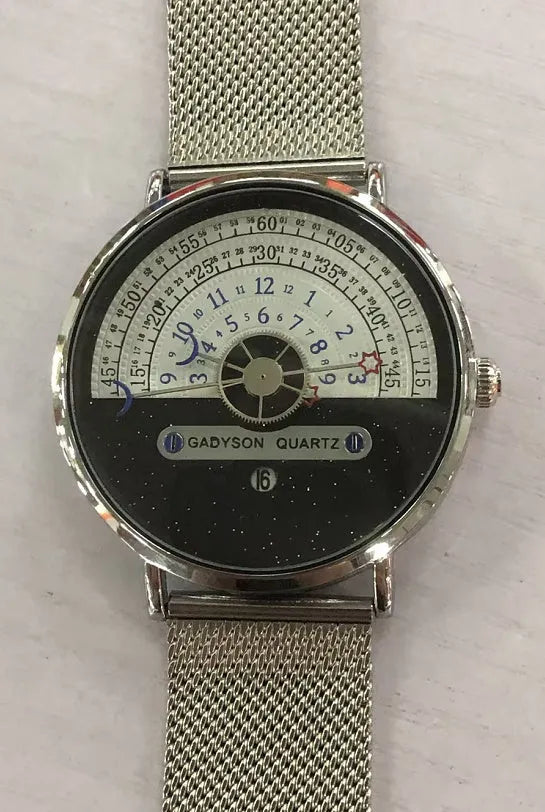 Men's gold and silver sports watch with 40mm round dial and stainless steel strap