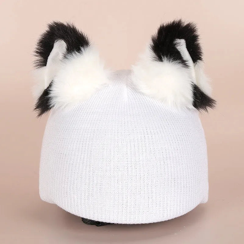 Cartoon-themed plush fabric helmet cover and ear decorations set for motorcycles and bicycles.