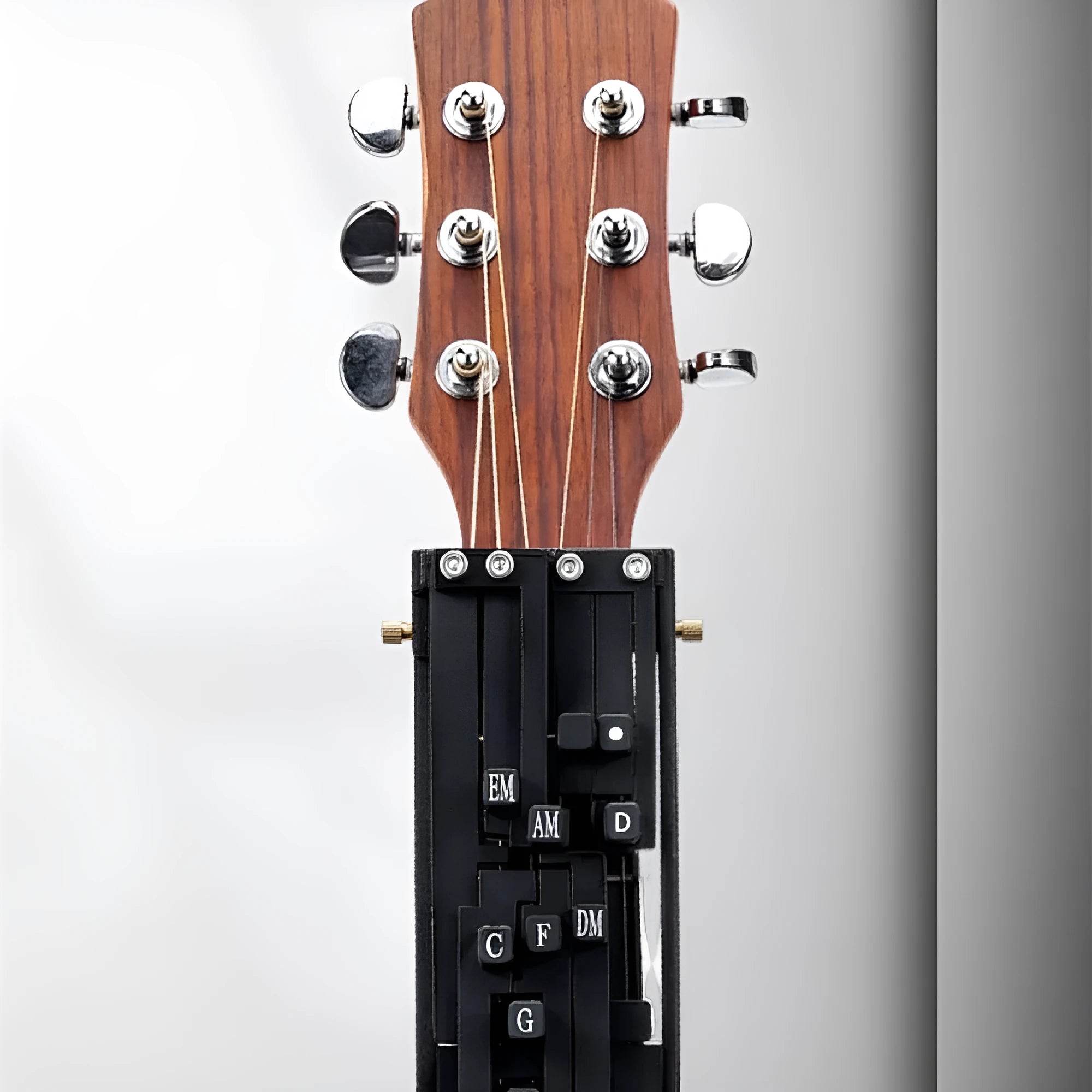 Automatic chord practice gear device for folk guitar playing with second chord support