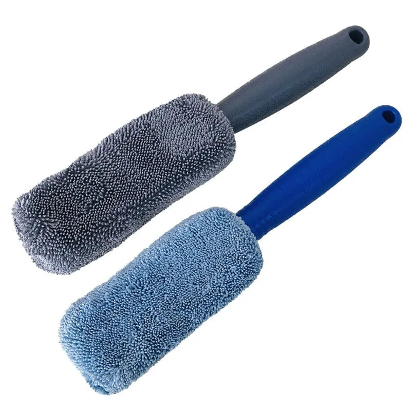 Microfiber long handle car wash tyre brush in blue colour with 29cm extended reach