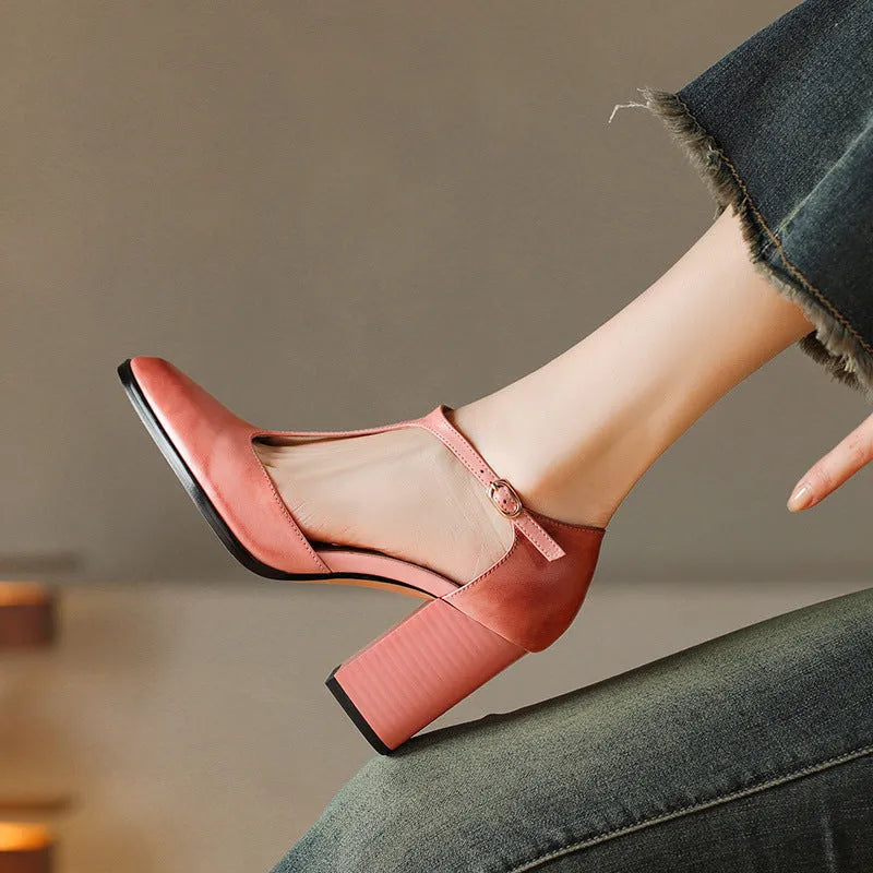 Baotou Hollow women's retro pointed Mary Jane shoes with buckle fastening in pink and dark brown colours