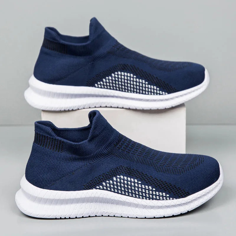 Popcorn Flyknit casual sneaker in fabric with solid colour options and low-top design