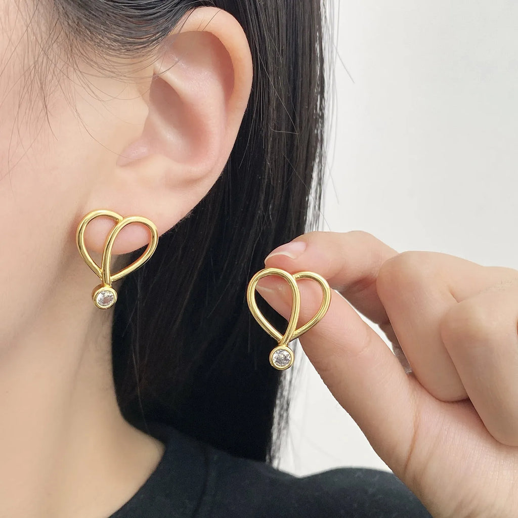 Light luxury copper heart earrings with inlaid zircon for women ear clips pair