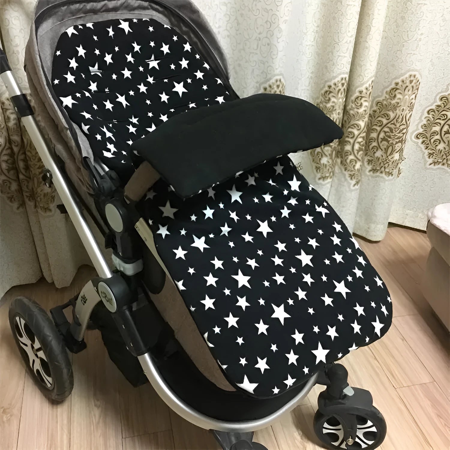 Baby stroller sleeping bag with envelope design in multiple colours showing lamb cashmere lining