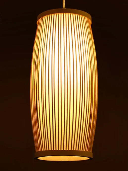 Southeast Asia style natural bamboo plait decorative pendant lamp with E27 holder.