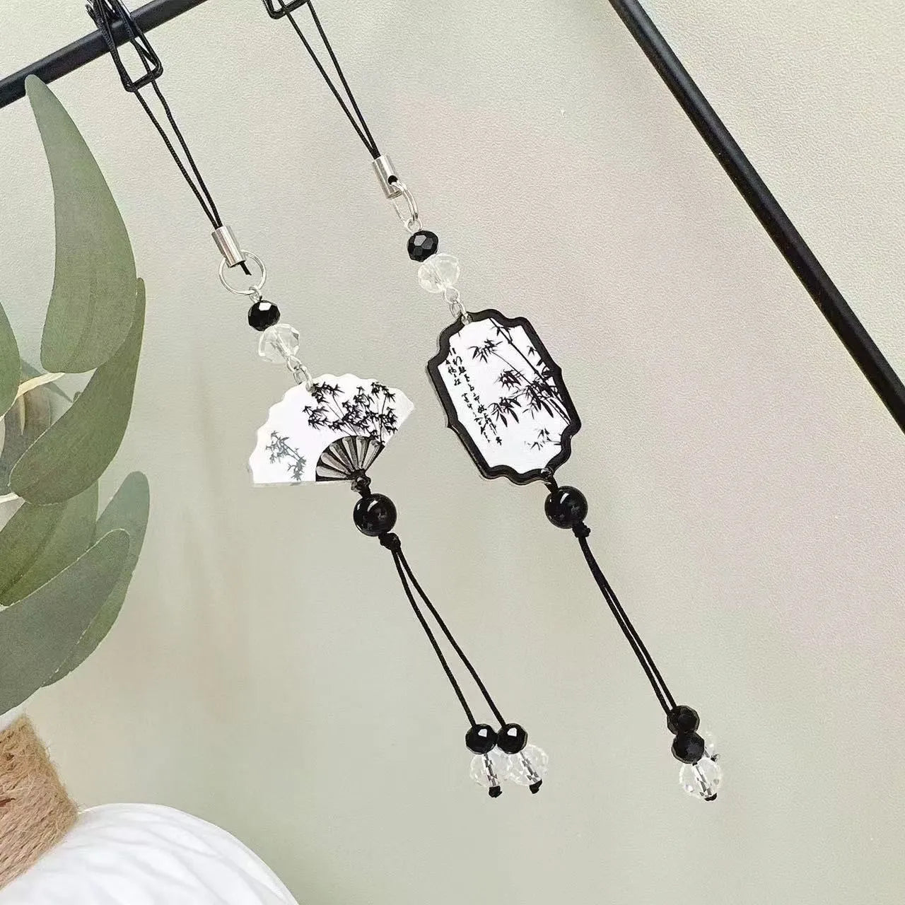 Guofeng Chinese style bead pendant keychain with floral pattern in Fan or Poetry colour.