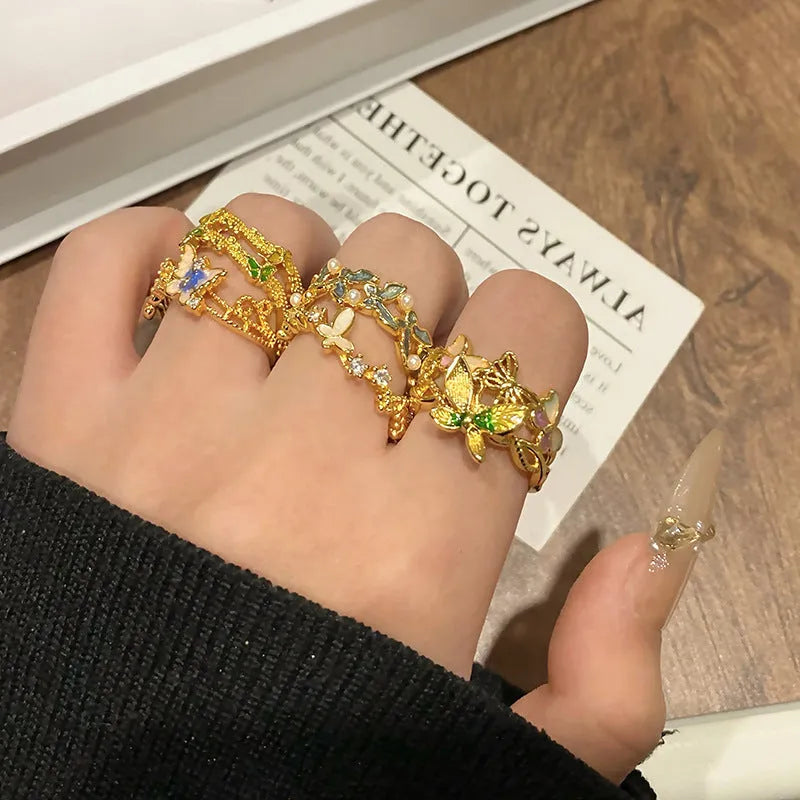 Adjustable open-loop copper butterfly ring for women with intricate design