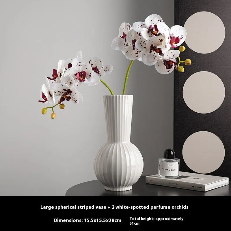 Striped ceramic ball vase in American country style for table decoration
