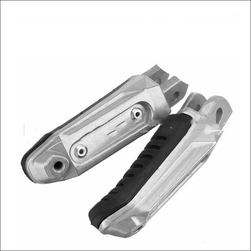 Black aluminium alloy motorcycle foot pedals for Suzuki Hayabusa and V-Strom models.