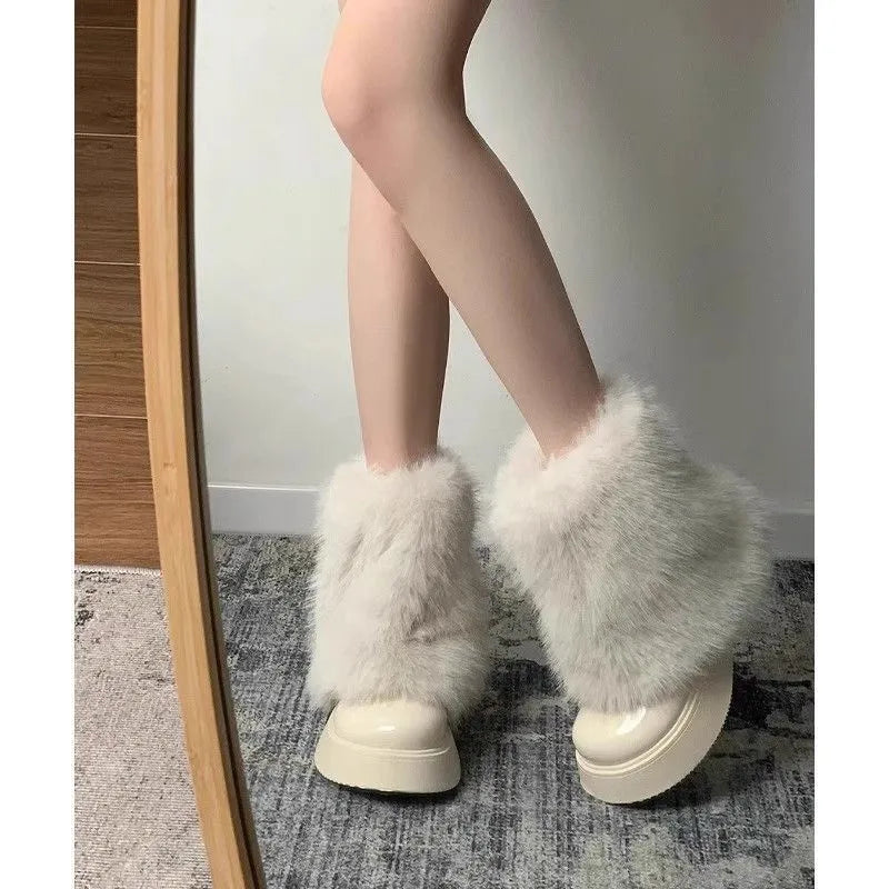 Women's black fleece-lined snow boots with waterproof platform and 3-5cm heel