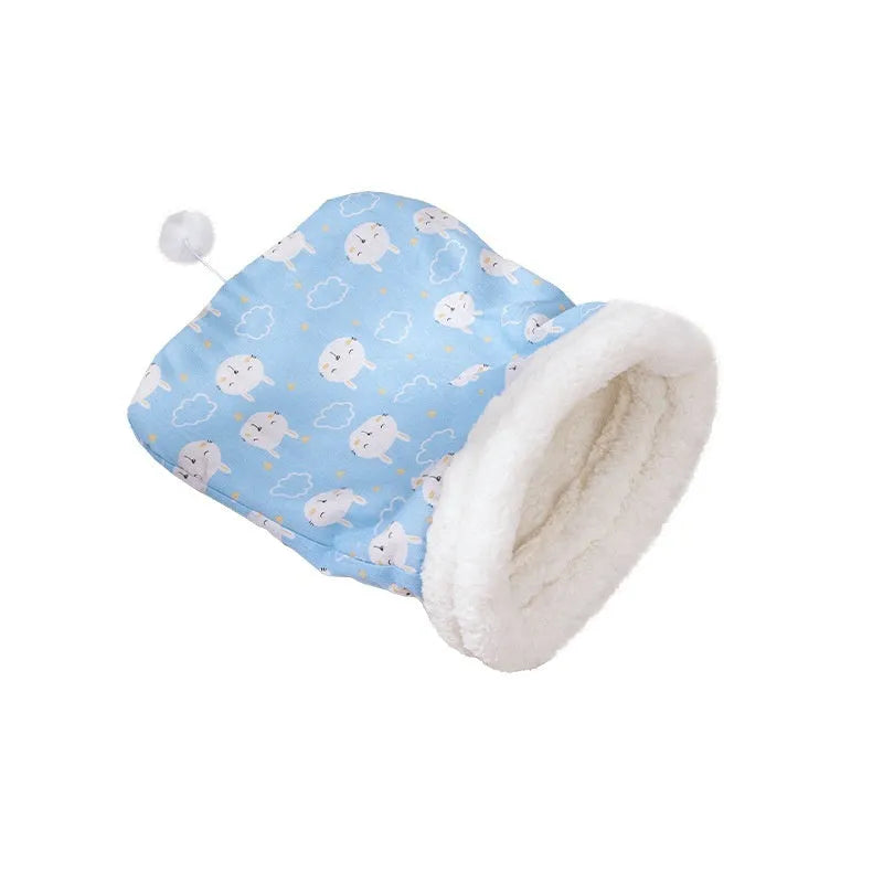 Flannel cat sleeping bag nest measuring 50 by 40 cm in blue rabbit, pink Trojan, or striped patterns