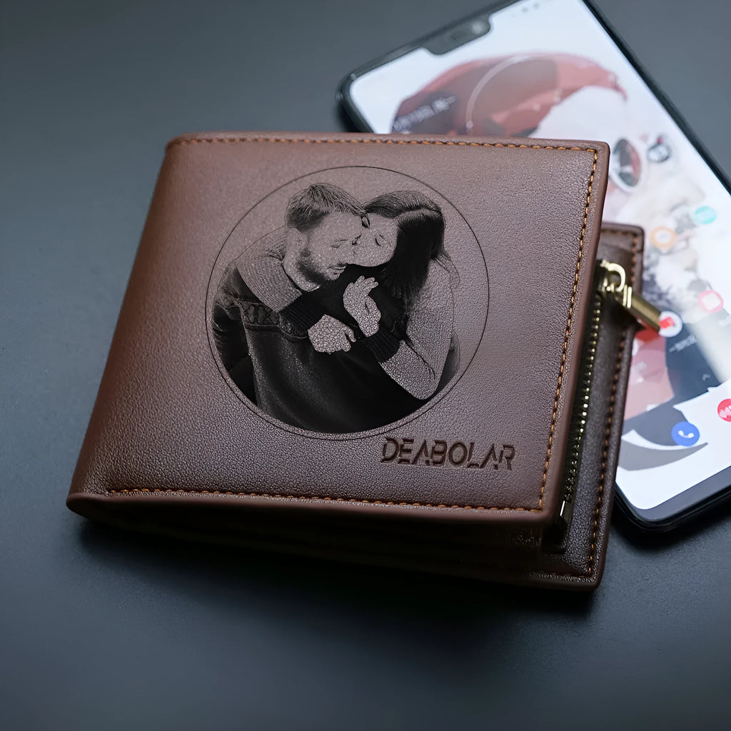 Men's leather wallet with zipper closure in classic colour, individually packaged for gifting