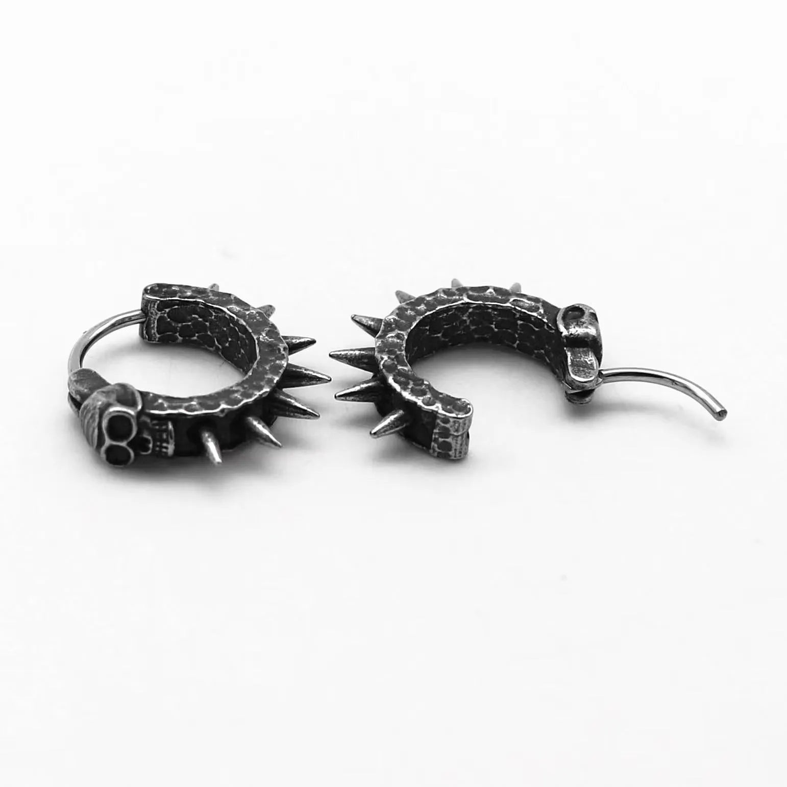 Copper plastic punk motorcycle geometric earrings in retro black alloy