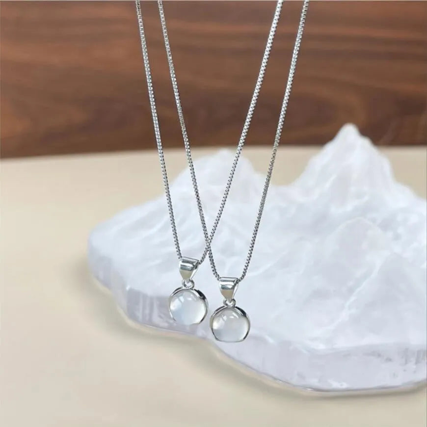 Women's oval geometric pendant necklace with artificial crystal on adjustable box chain